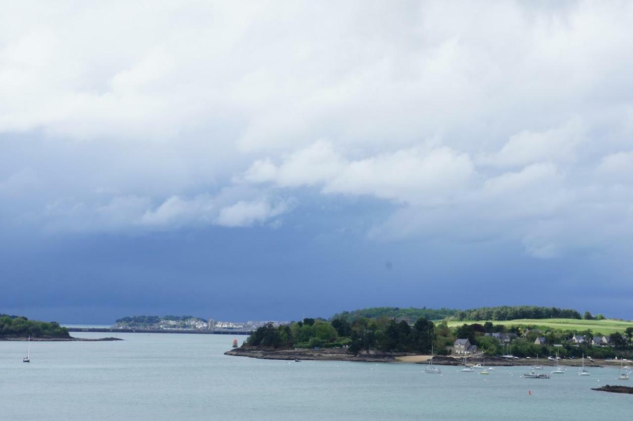 La Maison Les Mimosas Le Minihic-sur-Rance Exteriör bild